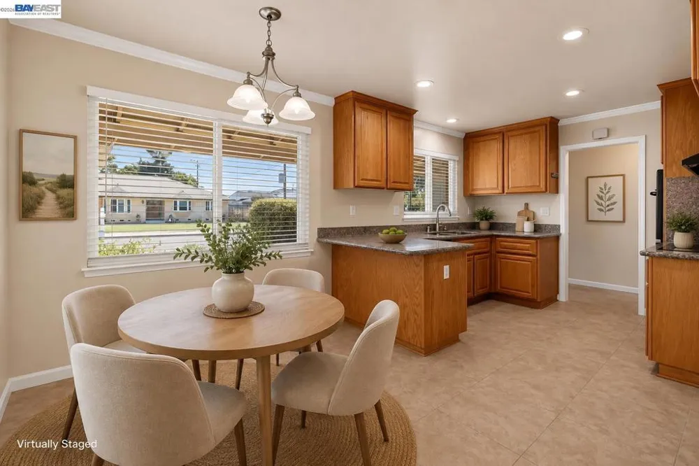 5279 Eggers Dr Fremont, CA 94536
