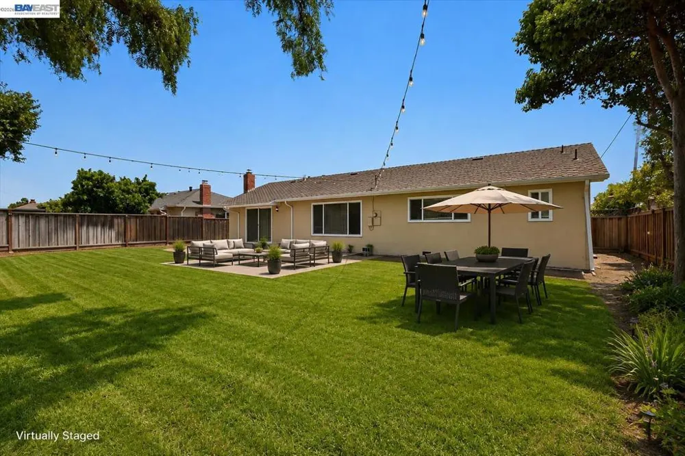 5279 Eggers Dr Fremont, CA 94536
