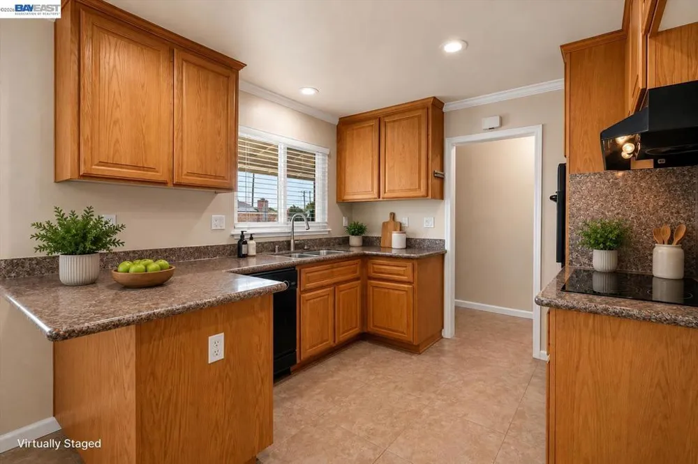5279 Eggers Dr Fremont, CA 94536