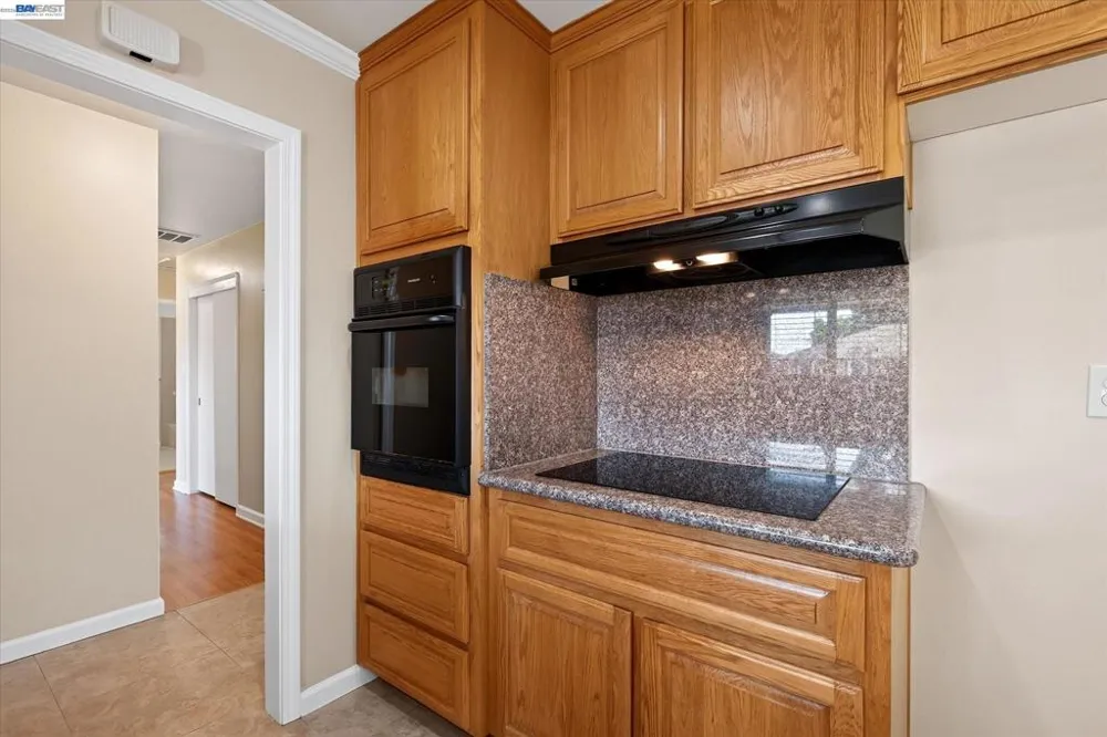 5279 Eggers Dr Fremont, CA 94536