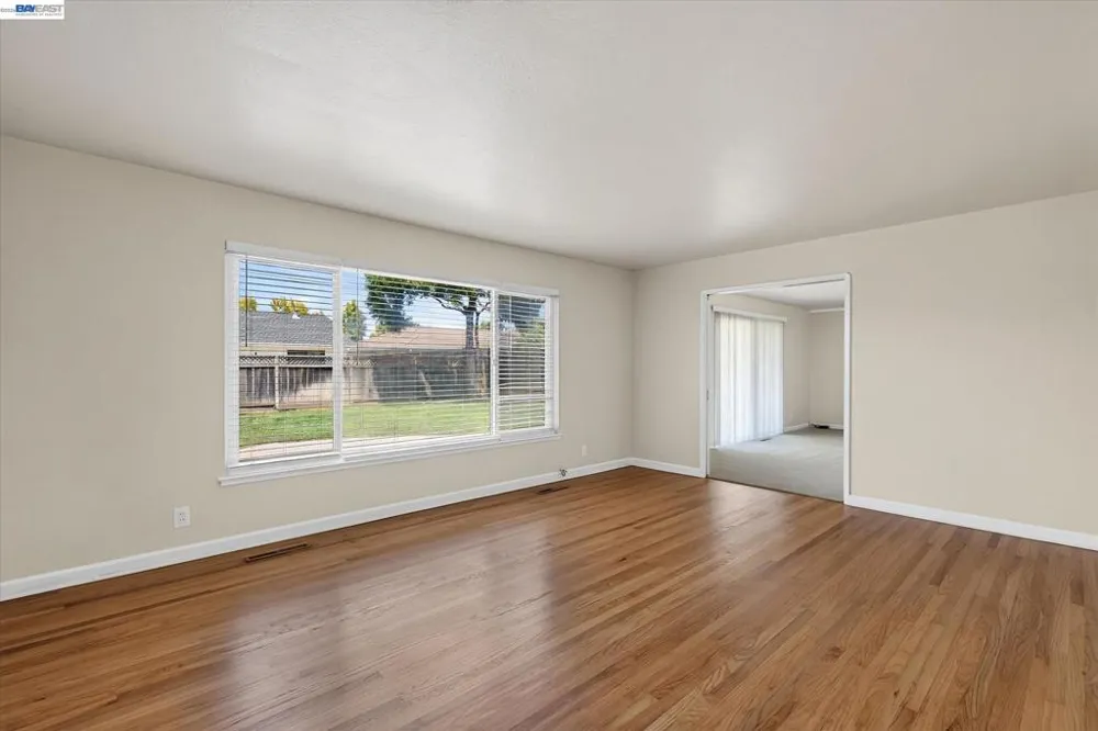 5279 Eggers Dr Fremont, CA 94536