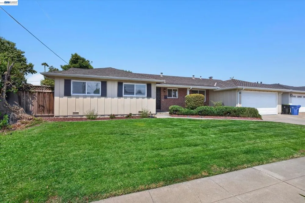 5279 Eggers Dr Fremont, CA 94536