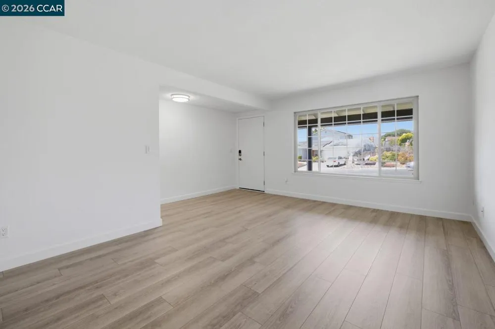 824 Coral Dr Rodeo, CA 94572