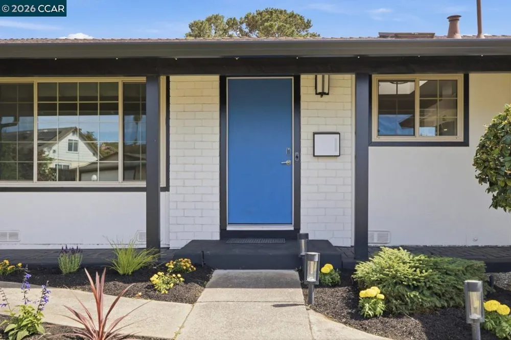 824 Coral Dr Rodeo, CA 94572