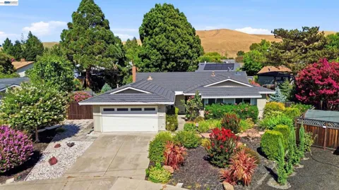 44 Fircrest Ct