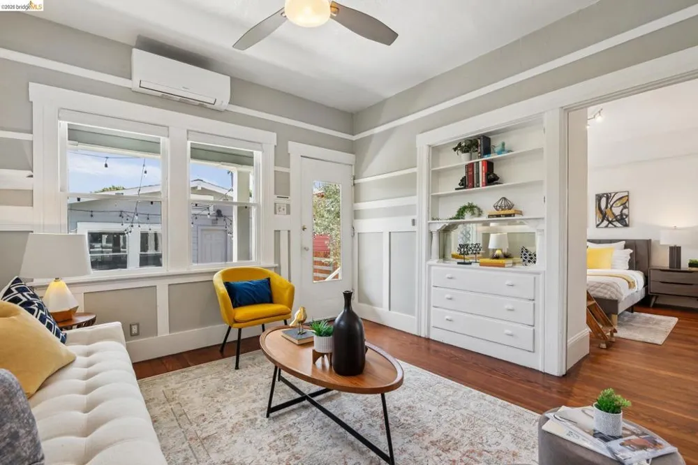 870 43Rd St Oakland, CA 94608