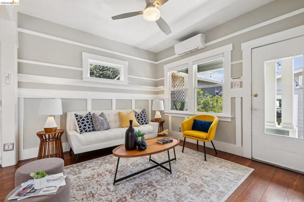 870 43Rd St Oakland, CA 94608