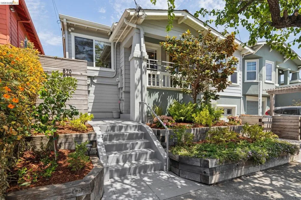 870 43Rd St Oakland, CA 94608