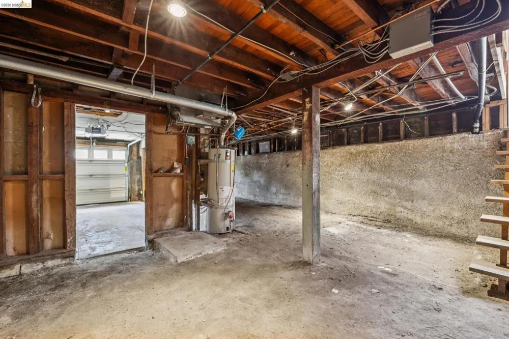 870 43Rd St Oakland, CA 94608