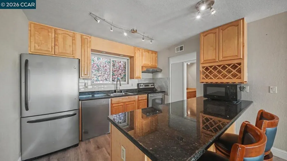 2426 Lincoln Ave #J Alameda, CA 94501