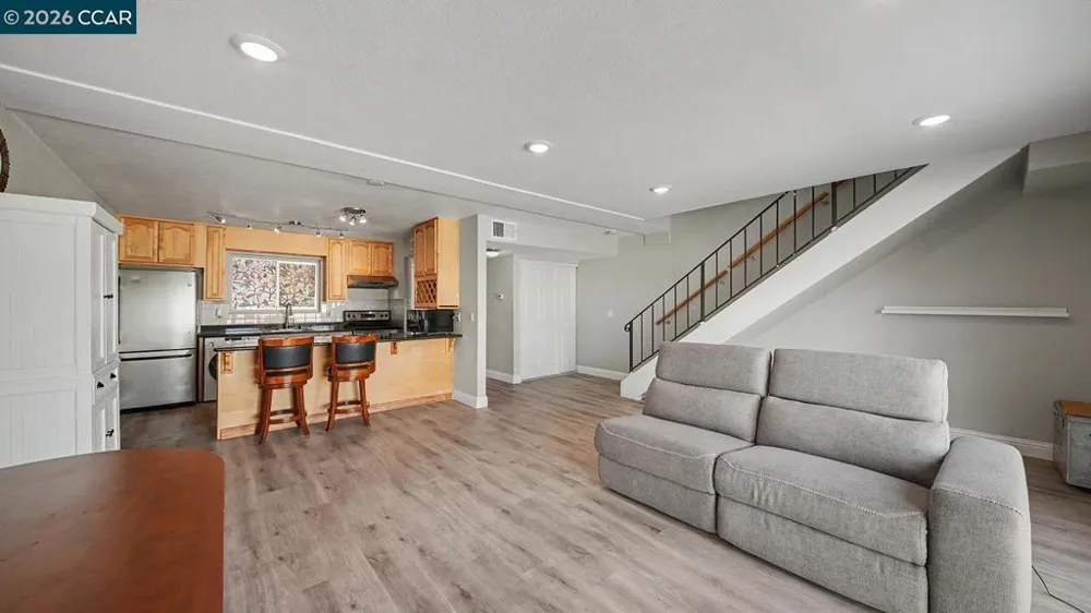 2426 Lincoln Ave #J Alameda, CA 94501