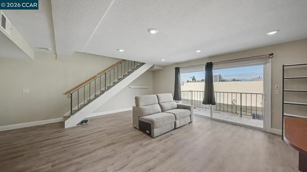 2426 Lincoln Ave #J Alameda, CA 94501
