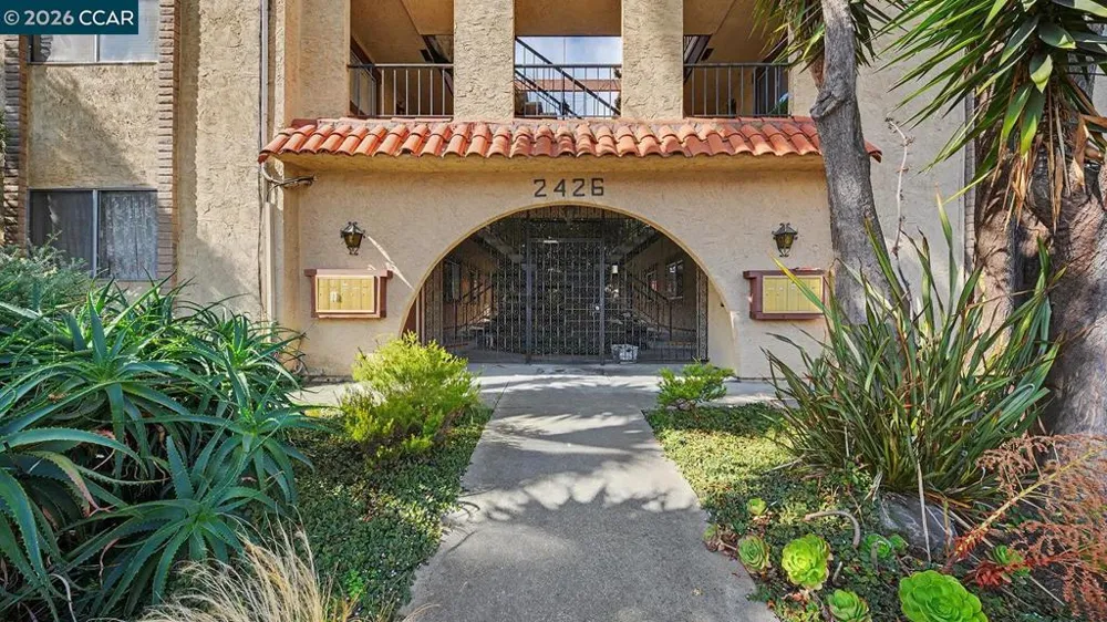 2426 Lincoln Ave #J Alameda, CA 94501