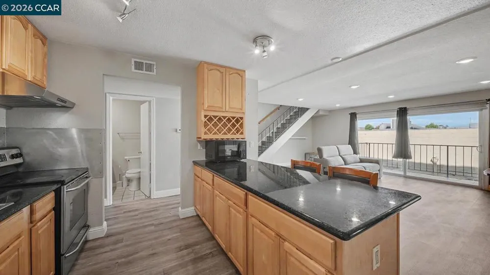 2426 Lincoln Ave #J Alameda, CA 94501