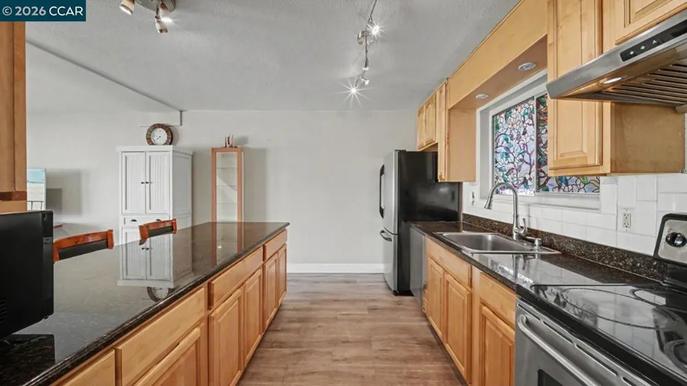 2426 Lincoln Ave #J Alameda, CA 94501