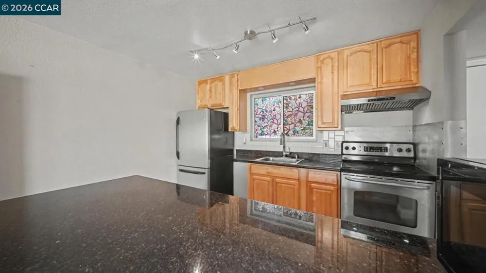2426 Lincoln Ave #J Alameda, CA 94501