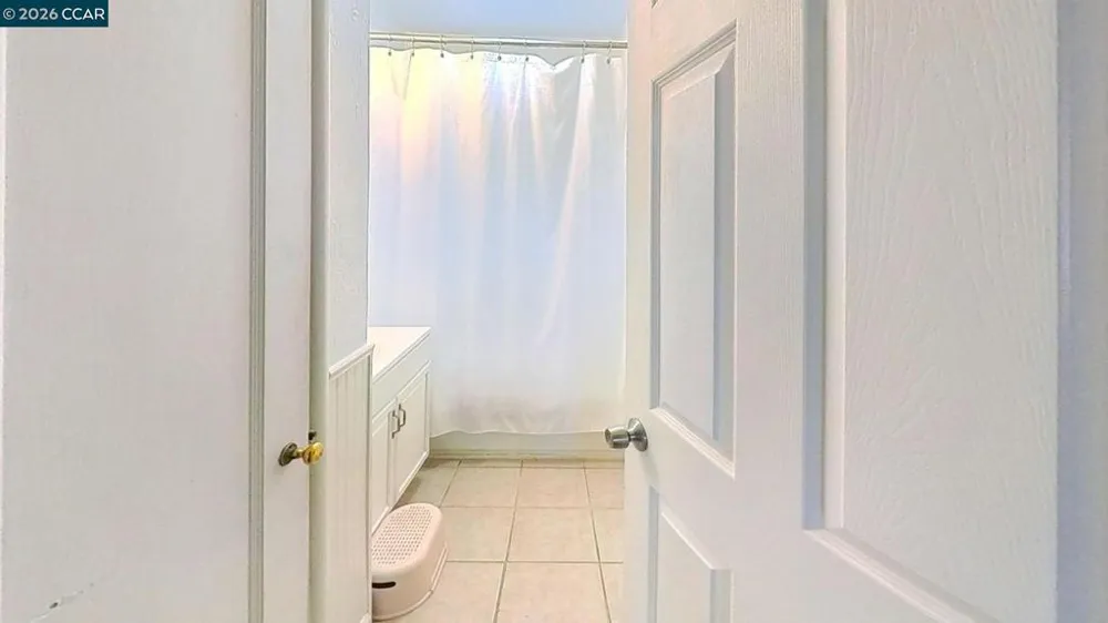 90 Linscheid Pittsburg, CA 94565