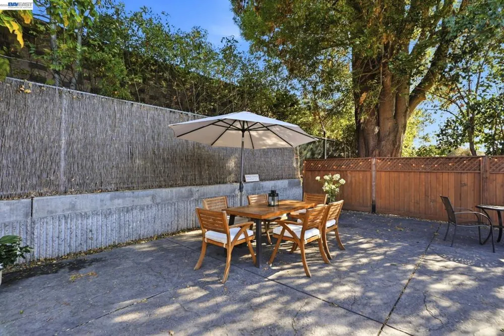2748 Cryer St Hayward, CA 94545