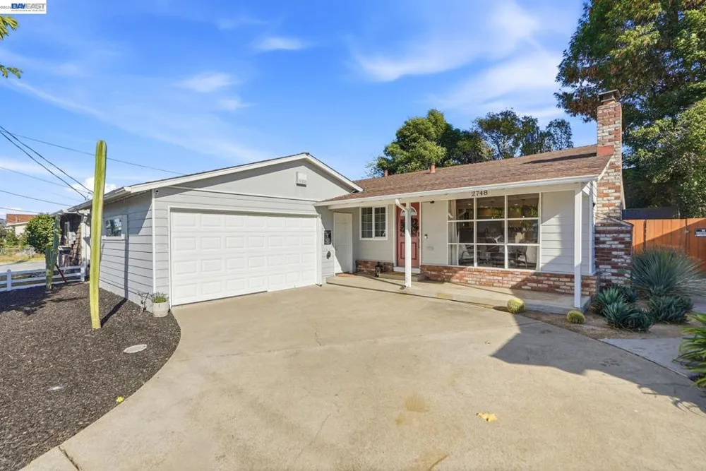 2748 Cryer St Hayward, CA 94545
