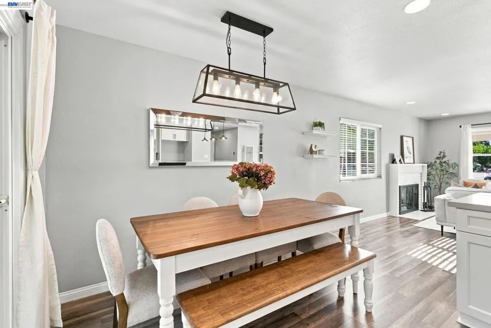 2748 Cryer St Hayward, CA 94545