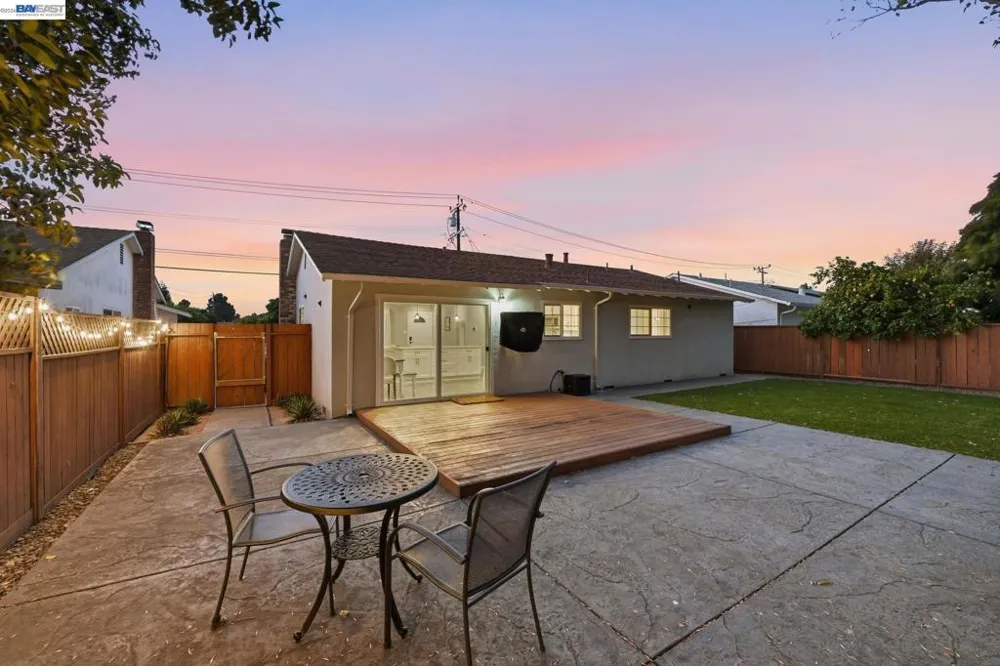 2748 Cryer St Hayward, CA 94545