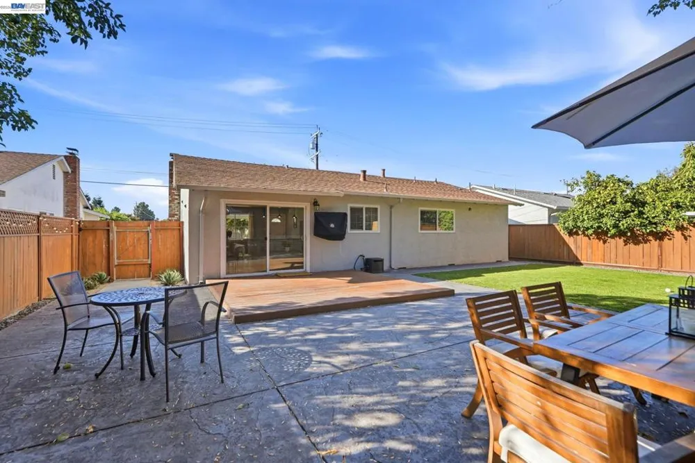 2748 Cryer St Hayward, CA 94545