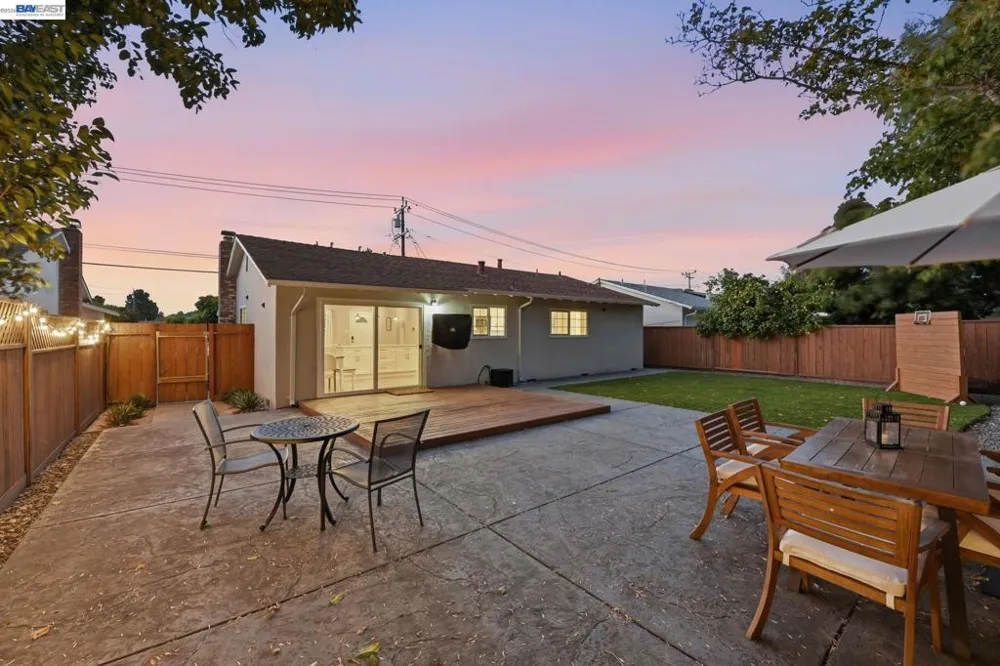 2748 Cryer St Hayward, CA 94545