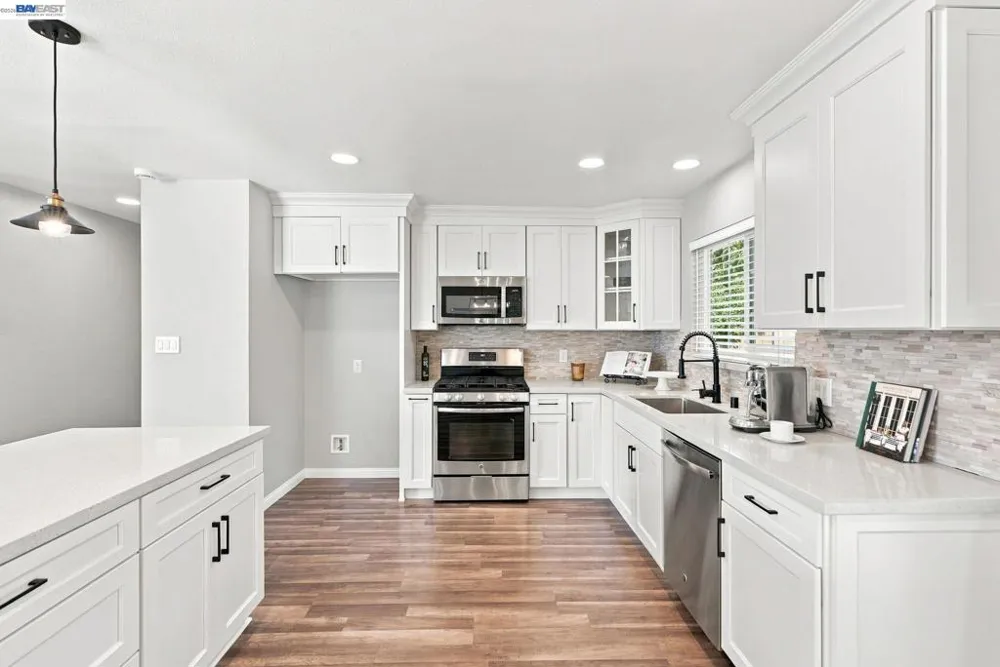 2748 Cryer St Hayward, CA 94545