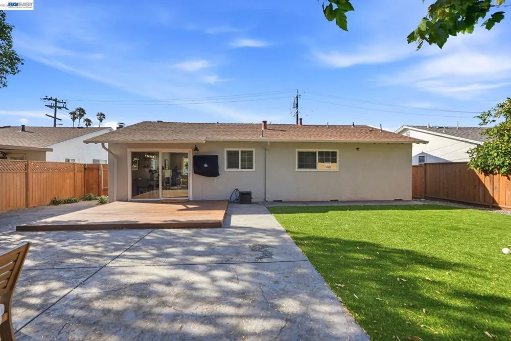 2748 Cryer St Hayward, CA 94545