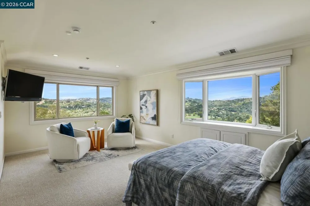 87 Claremont Ave Orinda, CA 94563