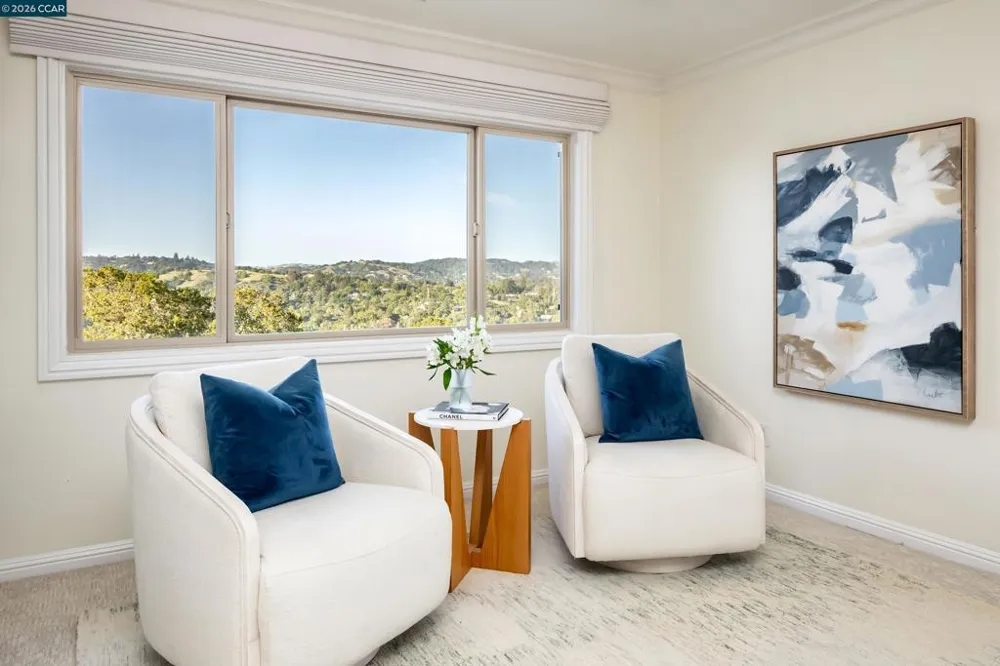 87 Claremont Ave Orinda, CA 94563
