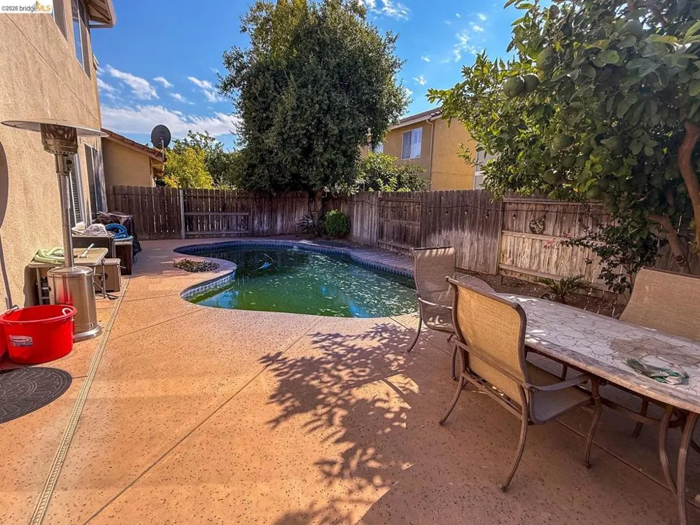 4033 Hopkins Ln Modesto, CA 95356