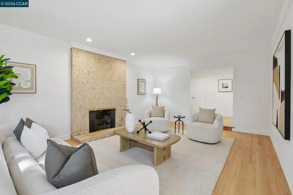 445 Kingsford Dr Moraga, CA 94556