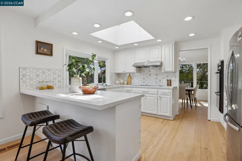 445 Kingsford Dr Moraga, CA 94556