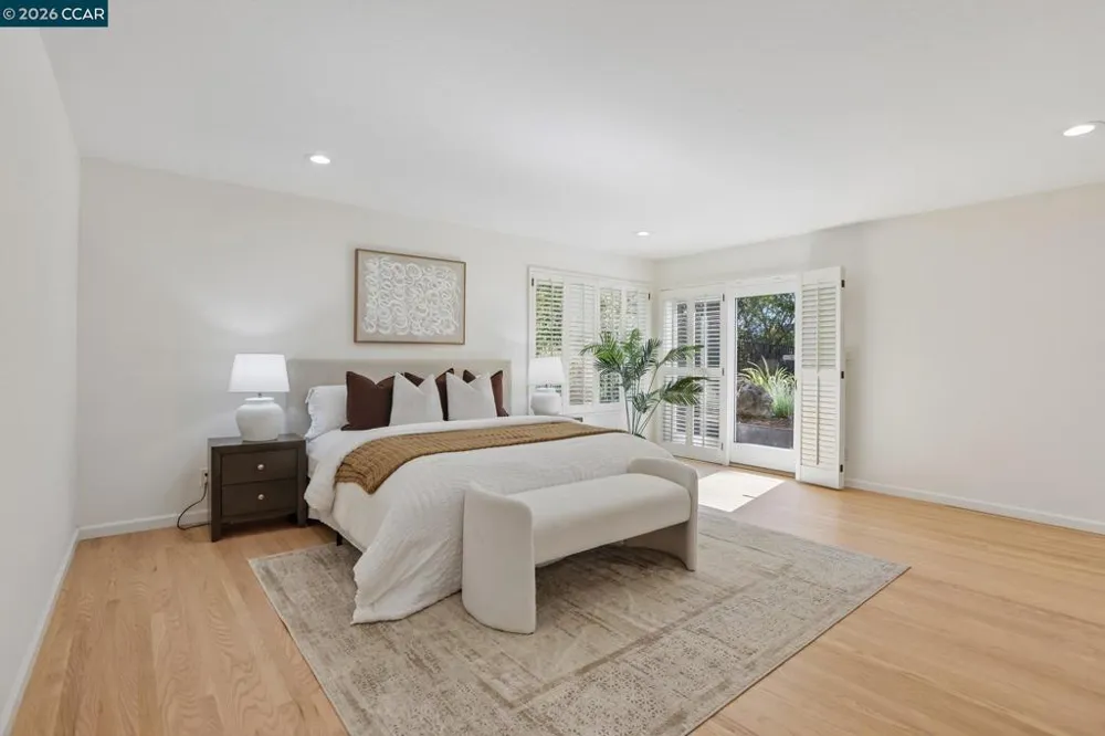 445 Kingsford Dr Moraga, CA 94556