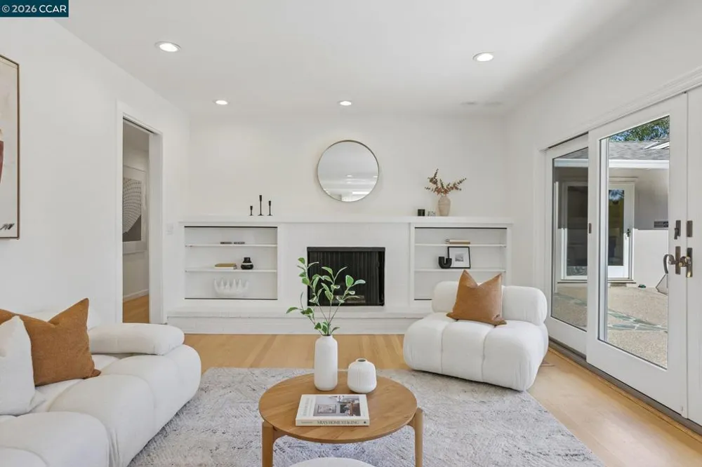 445 Kingsford Dr Moraga, CA 94556