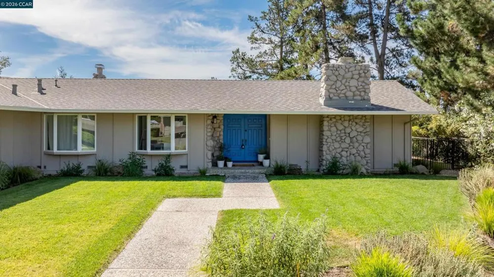 445 Kingsford Dr Moraga, CA 94556