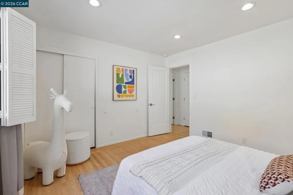 445 Kingsford Dr Moraga, CA 94556