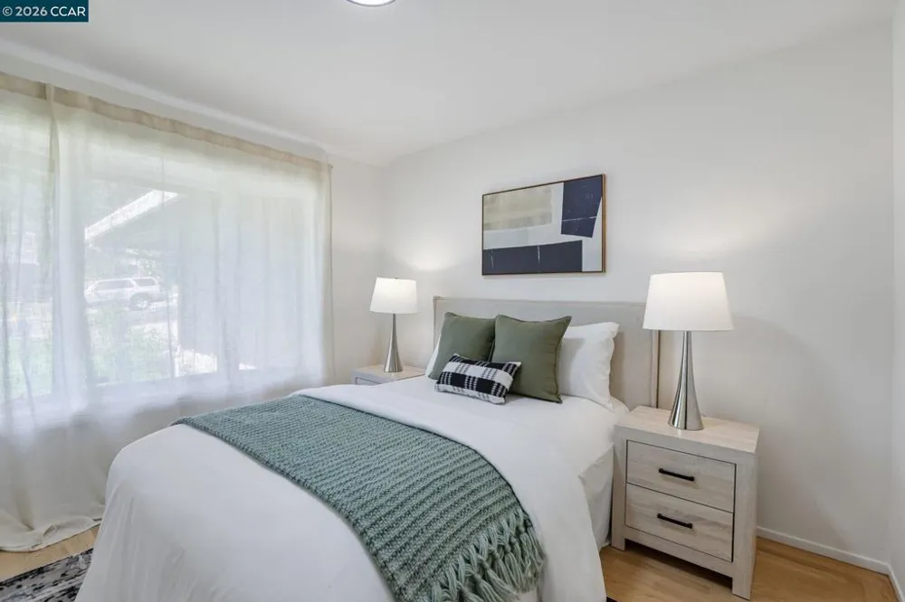445 Kingsford Dr Moraga, CA 94556