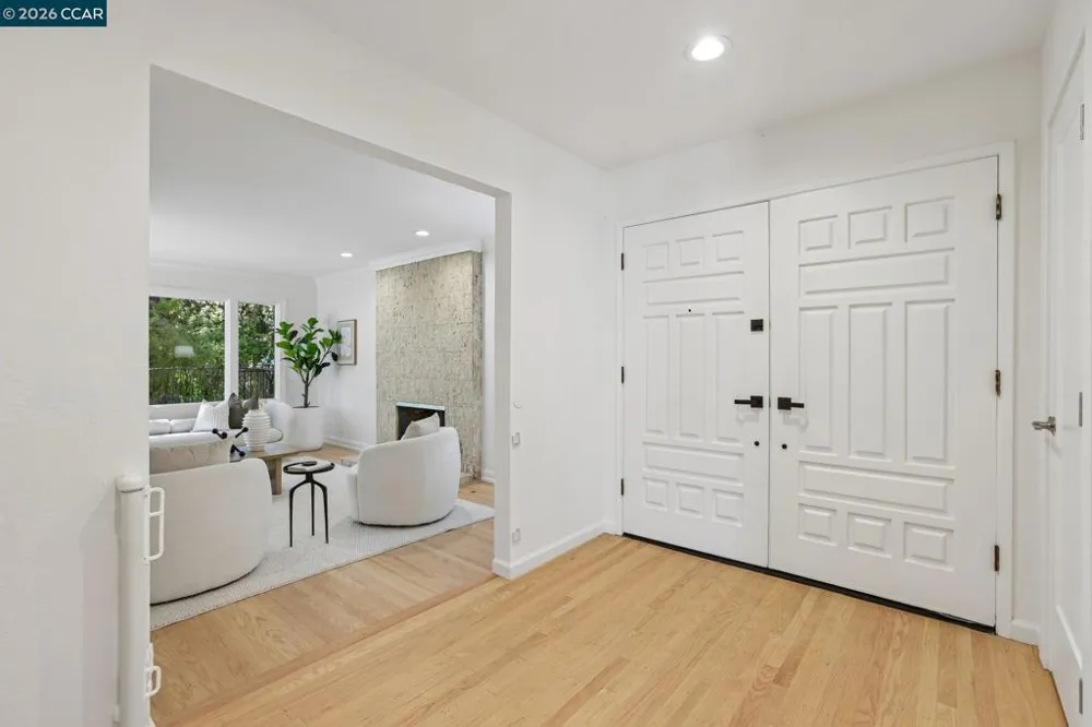 445 Kingsford Dr Moraga, CA 94556