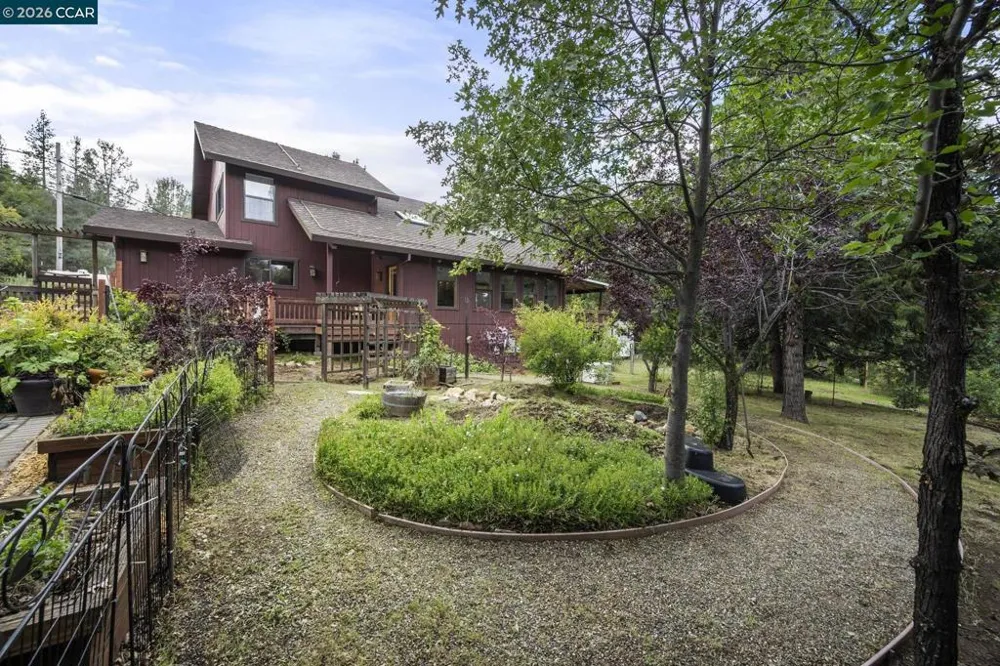 5184 Darby Russell Rd Murphys, CA 95247