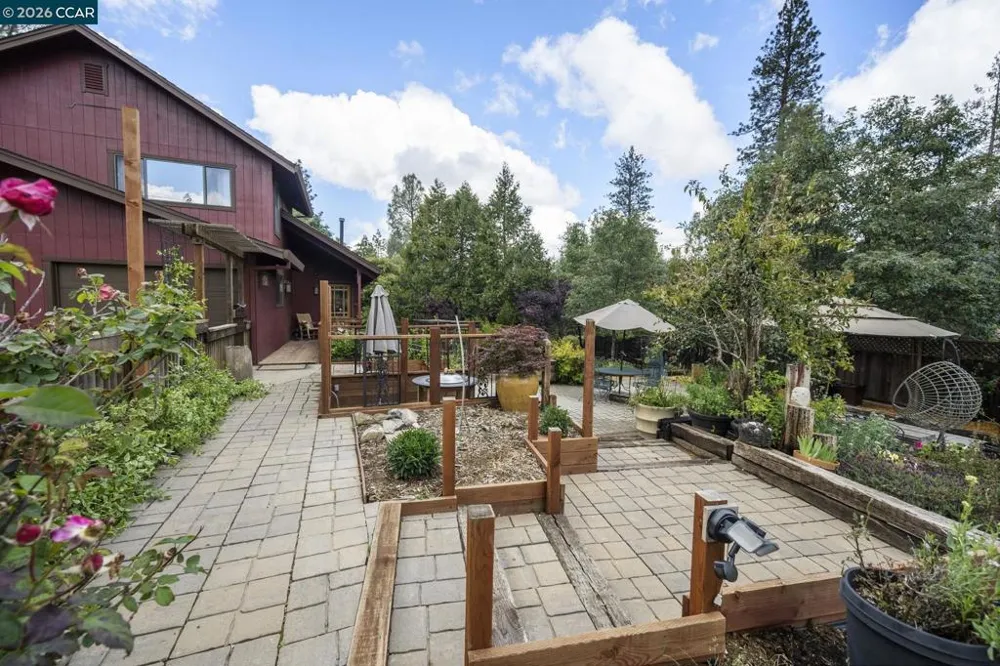 5184 Darby Russell Rd Murphys, CA 95247