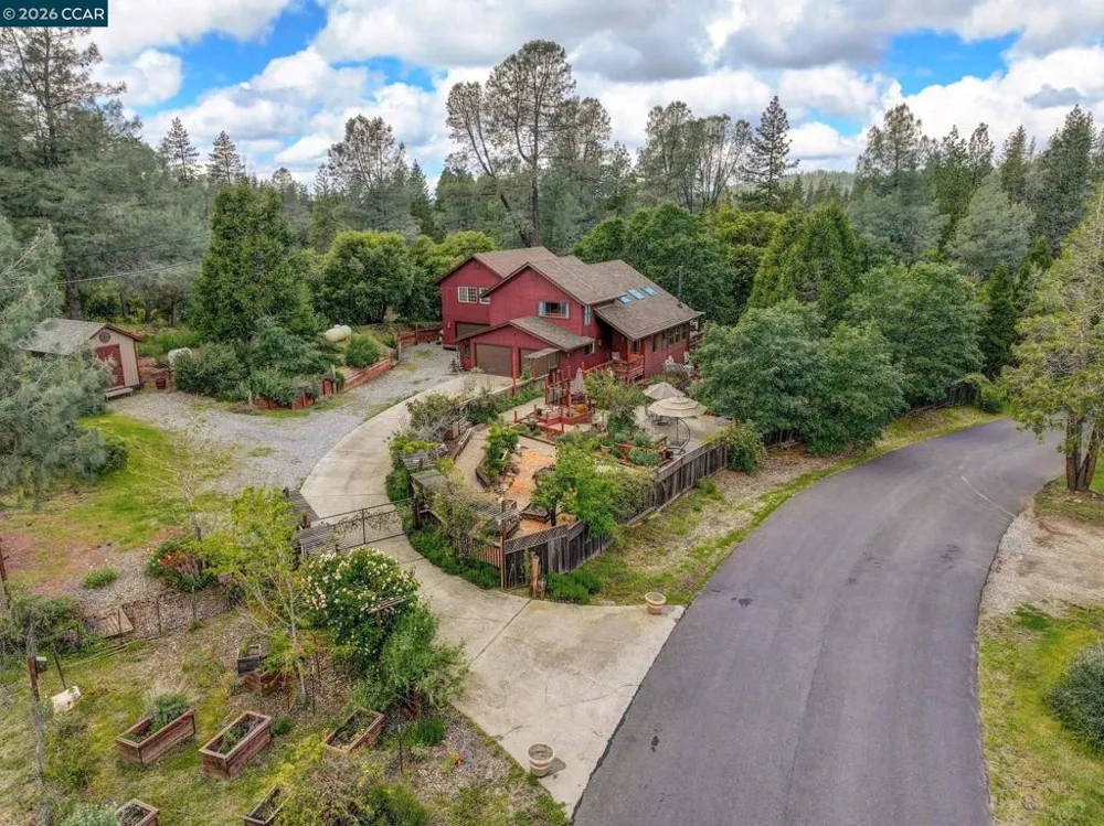 5184 Darby Russell Rd Murphys, CA 95247