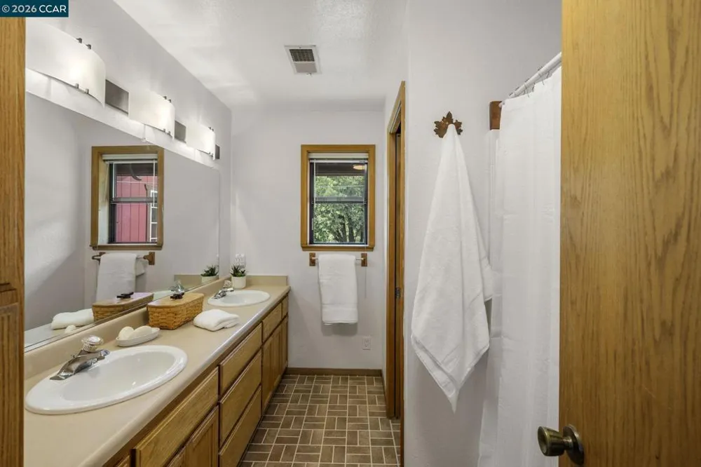 5184 Darby Russell Rd Murphys, CA 95247