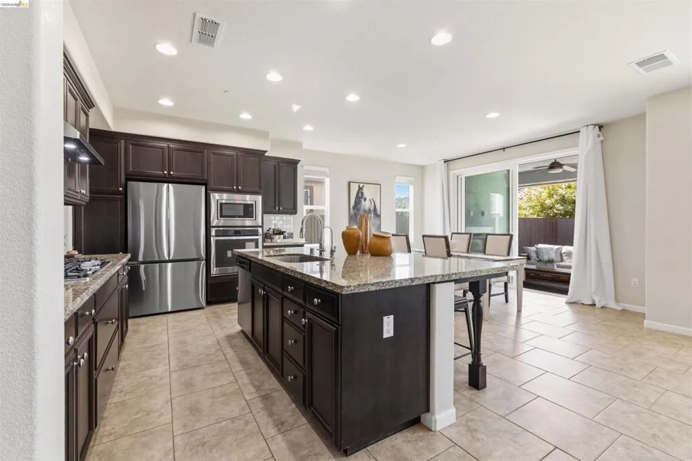 8056 Westport Cir Discovery Bay, CA 94505