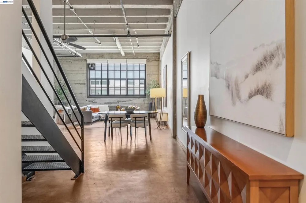 247 Fourth Street #405 Oakland, CA 94607