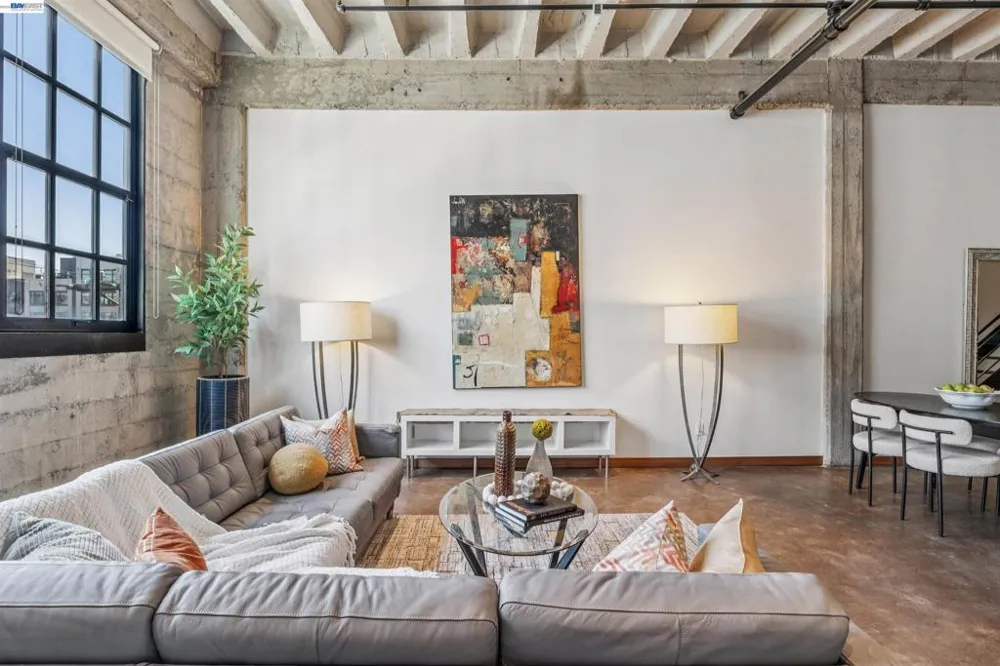247 Fourth Street #405 Oakland, CA 94607