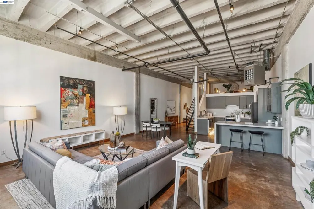247 Fourth Street #405 Oakland, CA 94607