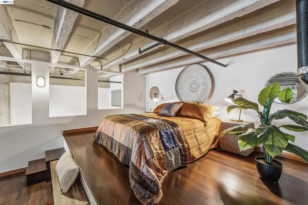247 Fourth Street #405 Oakland, CA 94607