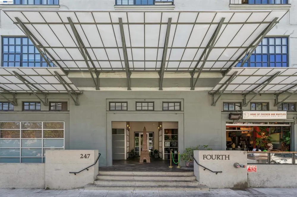 247 Fourth Street #405 Oakland, CA 94607